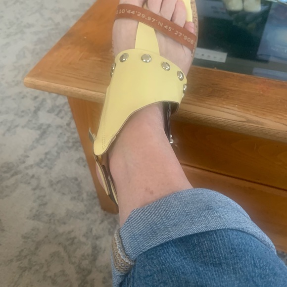These shoes are so comfortable. Soft yellow. Cork lining- very gently used. - Picture 2 of 6